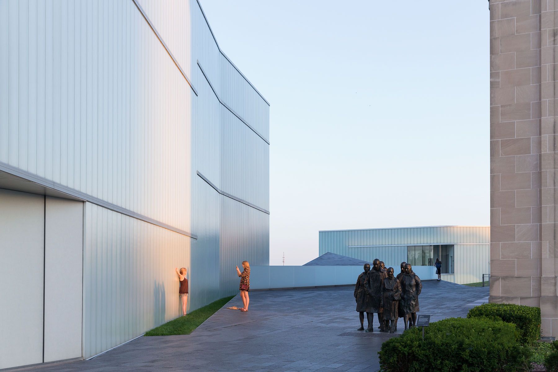 The Nelson-Atkins Museum of Art – Steven Holl