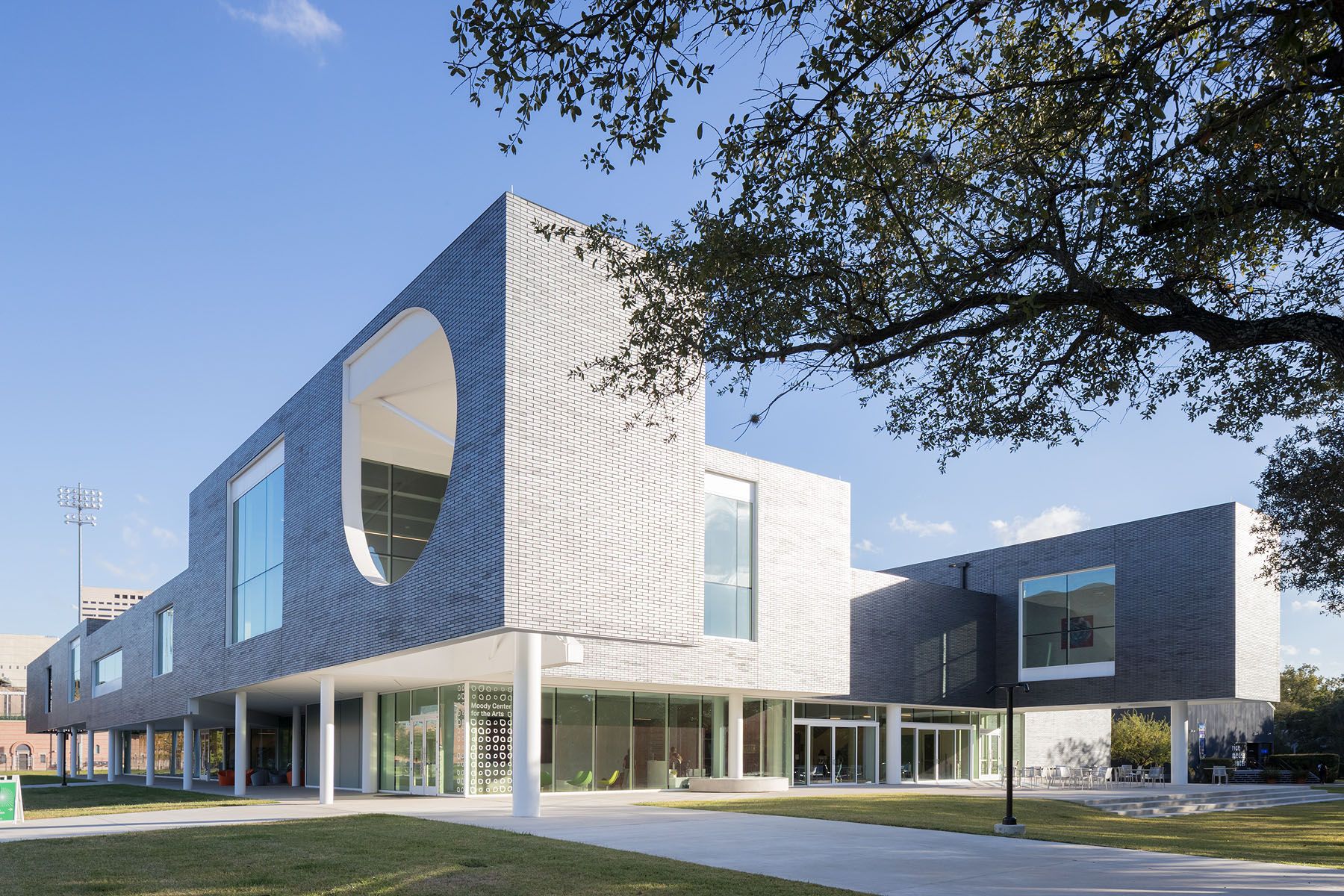 Moody Center for the Arts- Michael Maltzan