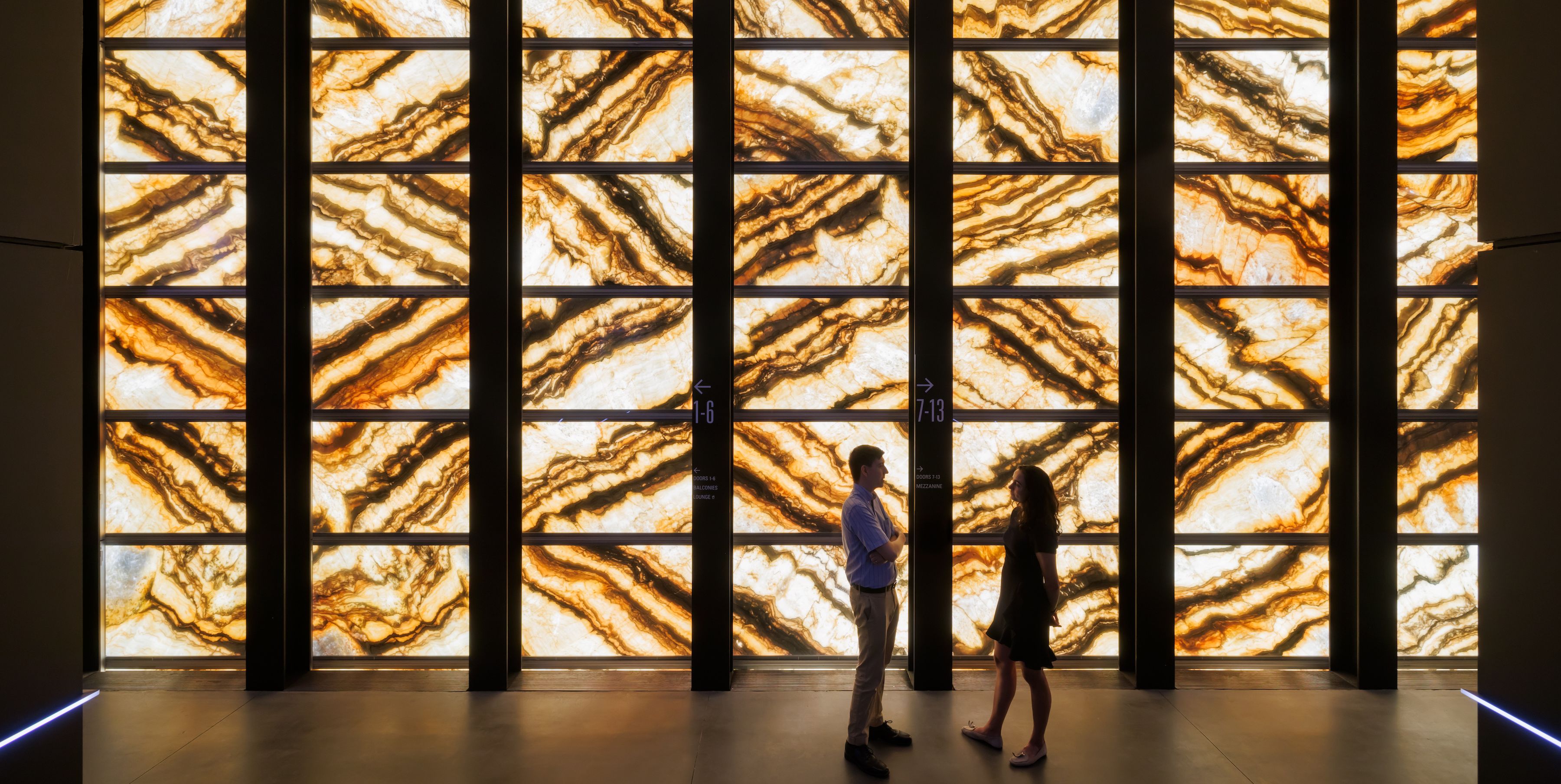 06-perelman-performing-arts-center-interior-corridor-on-theater-level-designed-by-rex-image-iwan-baan-1-6501da516c71f